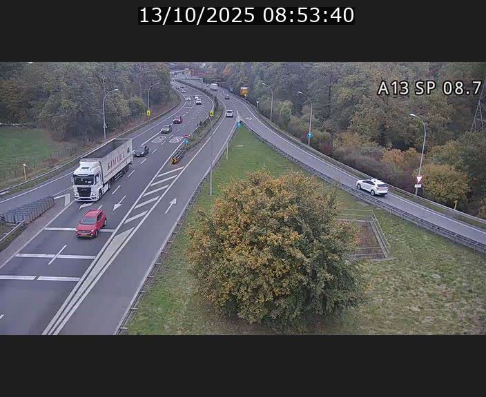 Traffic live webcam Luxembourg Jonction Lankelz - A13 direction Pétange - BK 8.7 