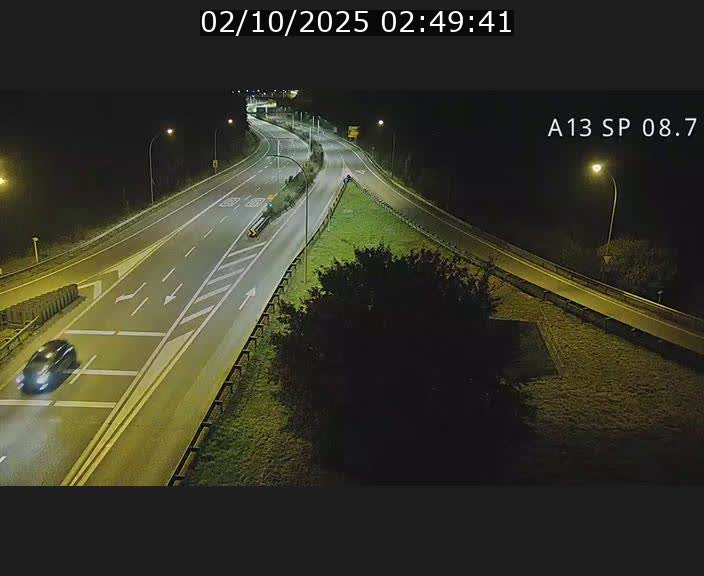 Traffic live webcam Luxembourg Jonction Lankelz - A13 direction Pétange - BK 8.7 