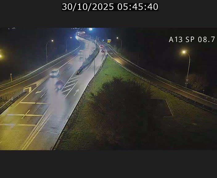 Traffic live webcam Luxembourg Jonction Lankelz - A13 direction Pétange - BK 8.7 