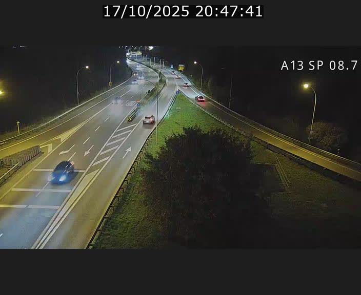 Traffic live webcam Luxembourg Jonction Lankelz - A13 direction Pétange - BK 8.7 