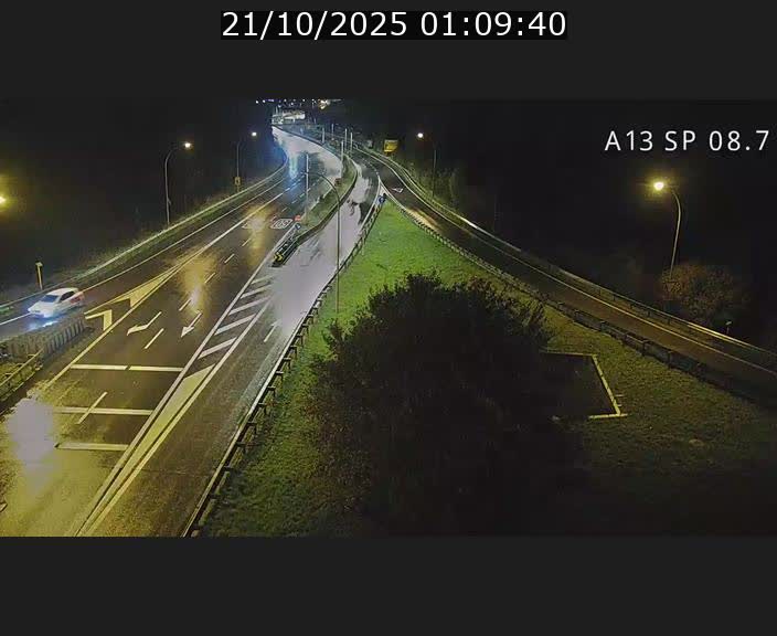 Traffic live webcam Luxembourg Jonction Lankelz - A13 direction Pétange - BK 8.7 