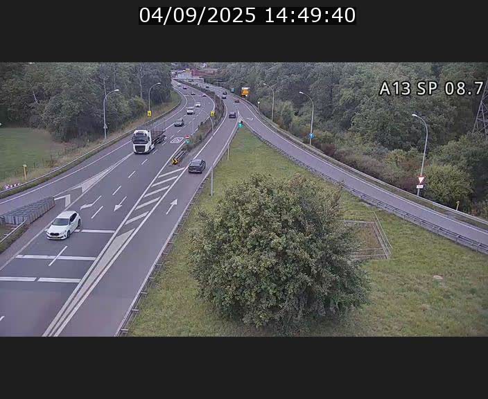 <h2>Traffic live webcam Luxembourg Jonction Lankelz - A13 direction Pétange - BK 8.7 </h2>