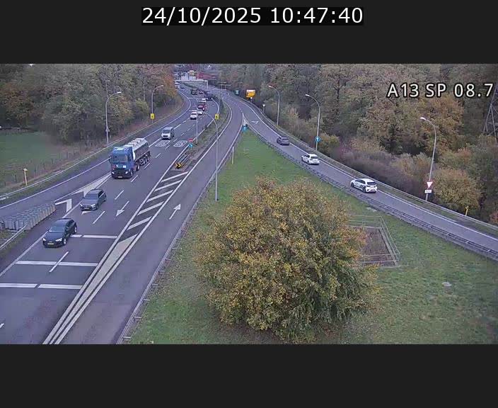 <h2>Traffic live webcam Luxembourg Jonction Lankelz - A13 direction Pétange - BK 8.7 </h2>