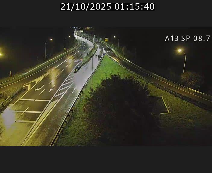 <h2>Traffic live webcam Luxembourg Jonction Lankelz - A13 direction Pétange - BK 8.7 </h2>