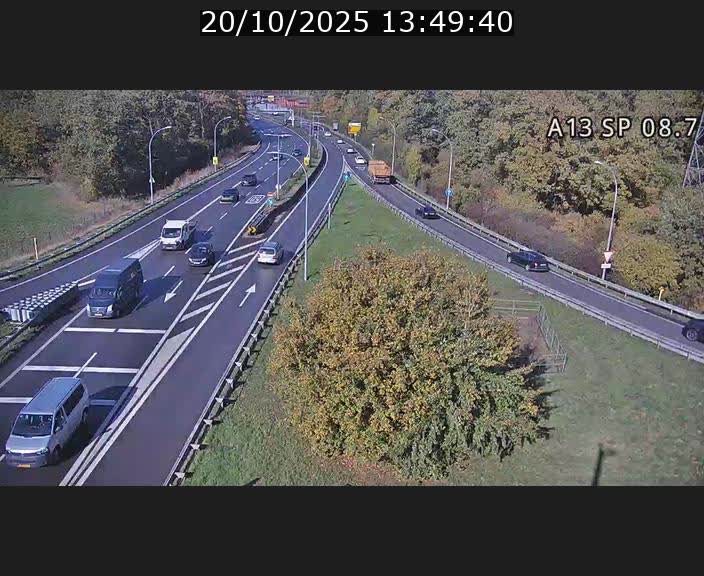 <h2>Traffic live webcam Luxembourg Jonction Lankelz - A13 direction Pétange - BK 8.7 </h2>