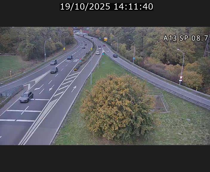 <h2>Traffic live webcam Luxembourg Jonction Lankelz - A13 direction Pétange - BK 8.7 </h2>