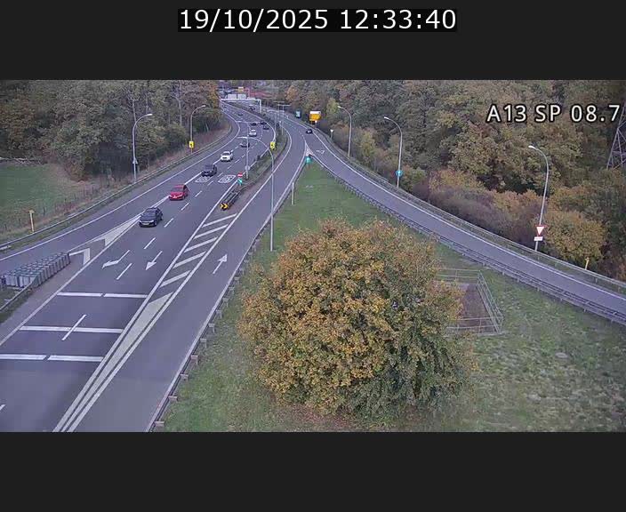 <h2>Traffic live webcam Luxembourg Jonction Lankelz - A13 direction Pétange - BK 8.7 </h2>