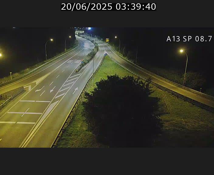 <h2>Traffic live webcam Luxembourg Jonction Lankelz - A13 direction Pétange - BK 8.7 </h2>