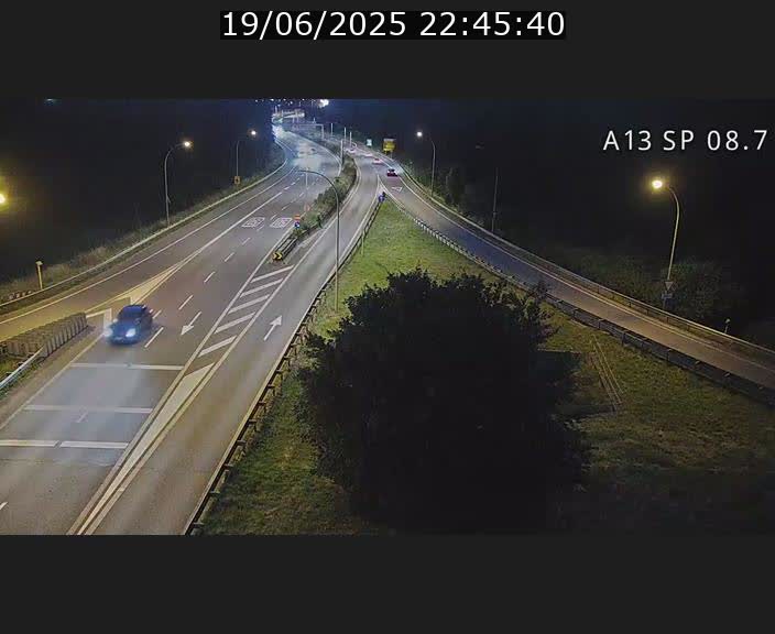 <h2>Traffic live webcam Luxembourg Jonction Lankelz - A13 direction Pétange - BK 8.7 </h2>