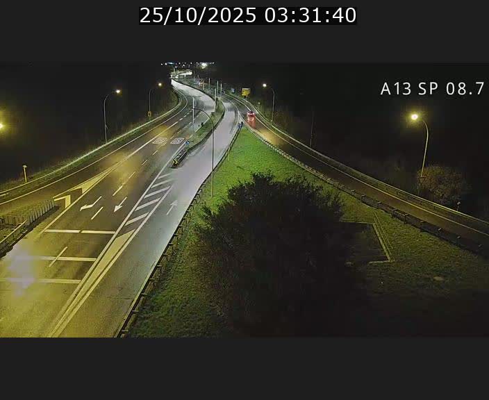 <h2>Traffic live webcam Luxembourg Jonction Lankelz - A13 direction Pétange - BK 8.7 </h2>