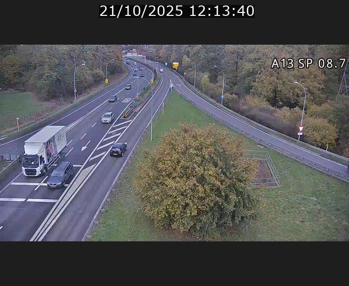 <h2>Traffic live webcam Luxembourg Jonction Lankelz - A13 direction Pétange - BK 8.7 </h2>