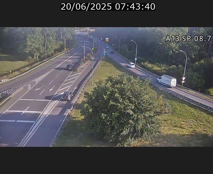 <h2>Traffic live webcam Luxembourg Jonction Lankelz - A13 direction Pétange - BK 8.7 </h2>