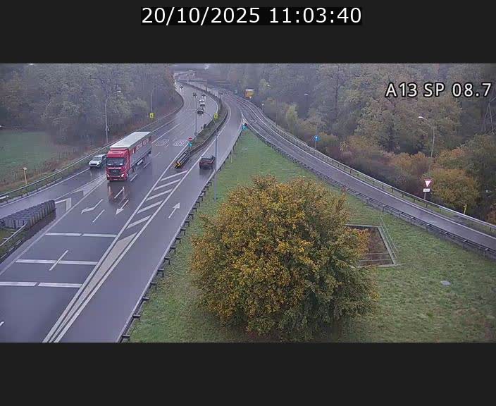 <h2>Traffic live webcam Luxembourg Jonction Lankelz - A13 direction Pétange - BK 8.7 </h2>