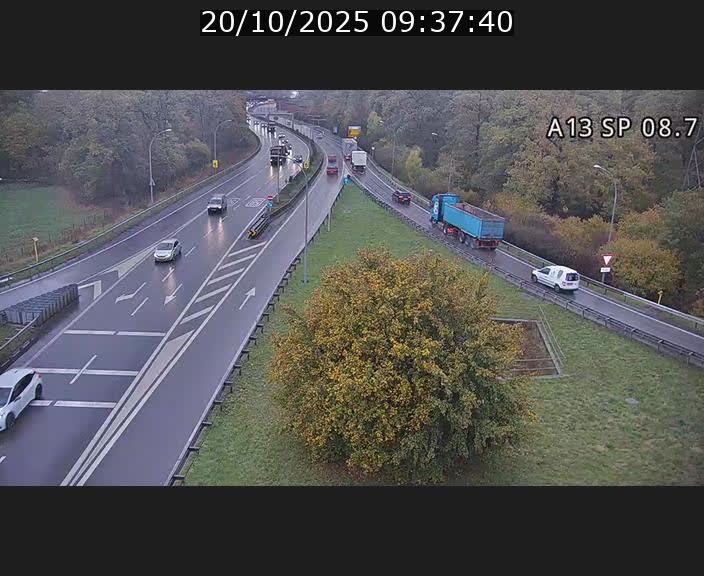 <h2>Traffic live webcam Luxembourg Jonction Lankelz - A13 direction Pétange - BK 8.7 </h2>
