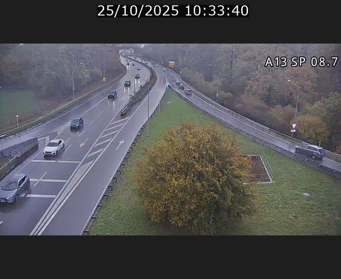 <h2>Traffic live webcam Luxembourg Jonction Lankelz - A13 direction Pétange - BK 8.7 </h2>