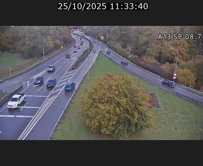 <h2>Traffic live webcam Luxembourg Jonction Lankelz - A13 direction Pétange - BK 8.7 </h2>