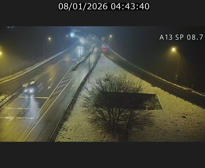 <h2>Traffic live webcam Luxembourg Jonction Lankelz - A13 direction Pétange - BK 8.7 </h2>