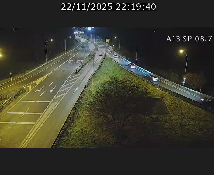 <h2>Traffic live webcam Luxembourg Jonction Lankelz - A13 direction Pétange - BK 8.7 </h2>
