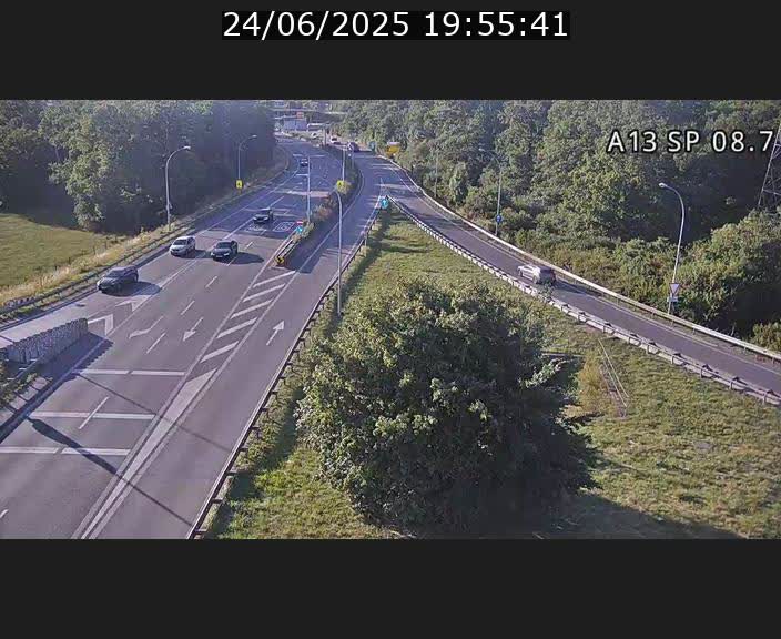 <h2>Traffic live webcam Luxembourg Jonction Lankelz - A13 direction Pétange - BK 8.7 </h2>