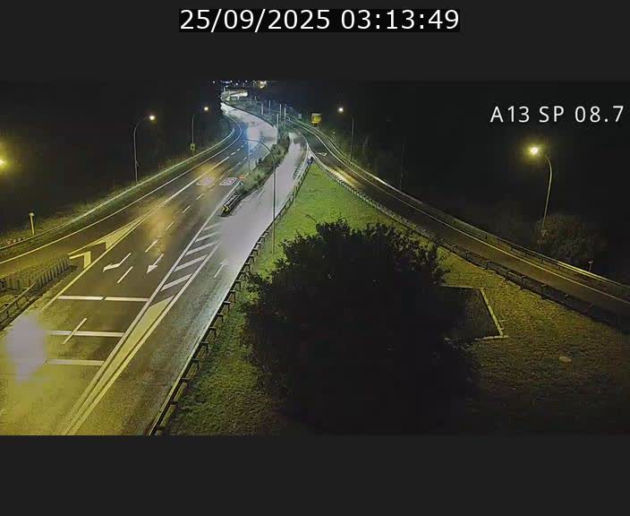 <h2>Traffic live webcam Luxembourg Jonction Lankelz - A13 direction Pétange - BK 8.7 </h2>