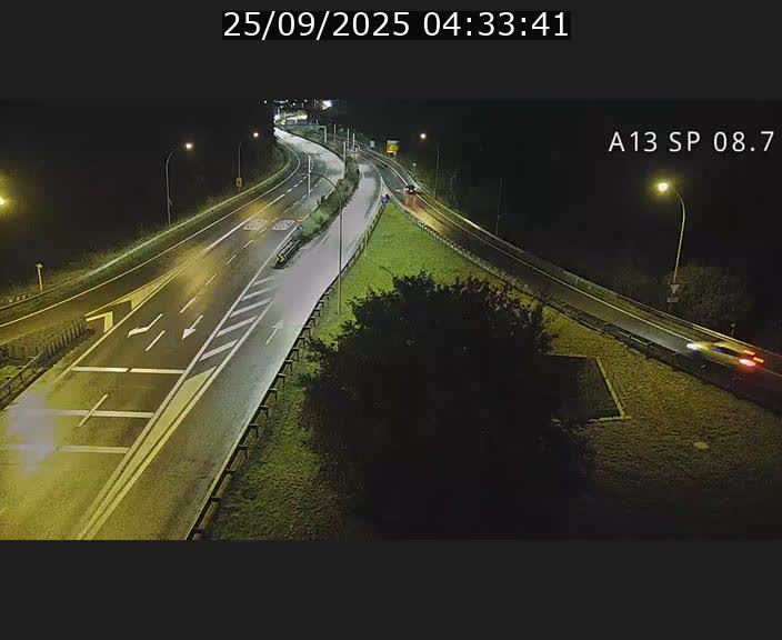 <h2>Traffic live webcam Luxembourg Jonction Lankelz - A13 direction Pétange - BK 8.7 </h2>