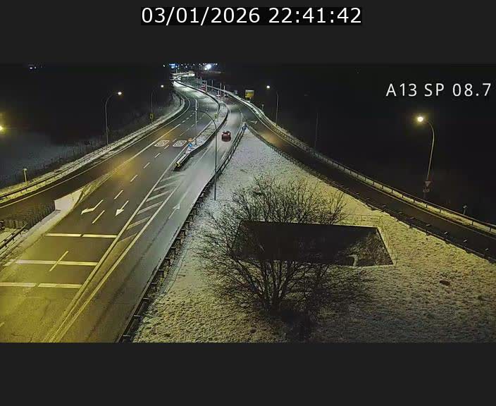 <h2>Traffic live webcam Luxembourg Jonction Lankelz - A13 direction Pétange - BK 8.7 </h2>