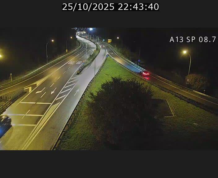 <h2>Traffic live webcam Luxembourg Jonction Lankelz - A13 direction Pétange - BK 8.7 </h2>