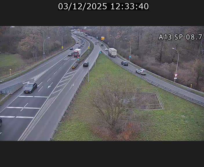 <h2>Traffic live webcam Luxembourg Jonction Lankelz - A13 direction Pétange - BK 8.7 </h2>