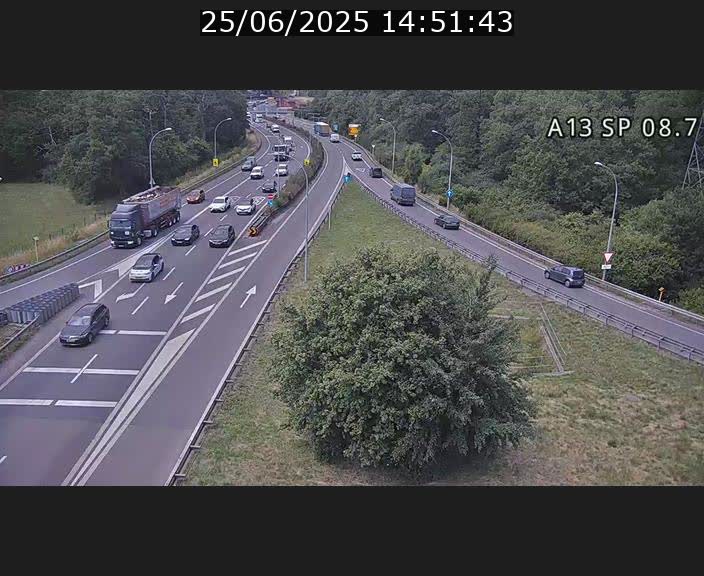 <h2>Traffic live webcam Luxembourg Jonction Lankelz - A13 direction Pétange - BK 8.7 </h2>