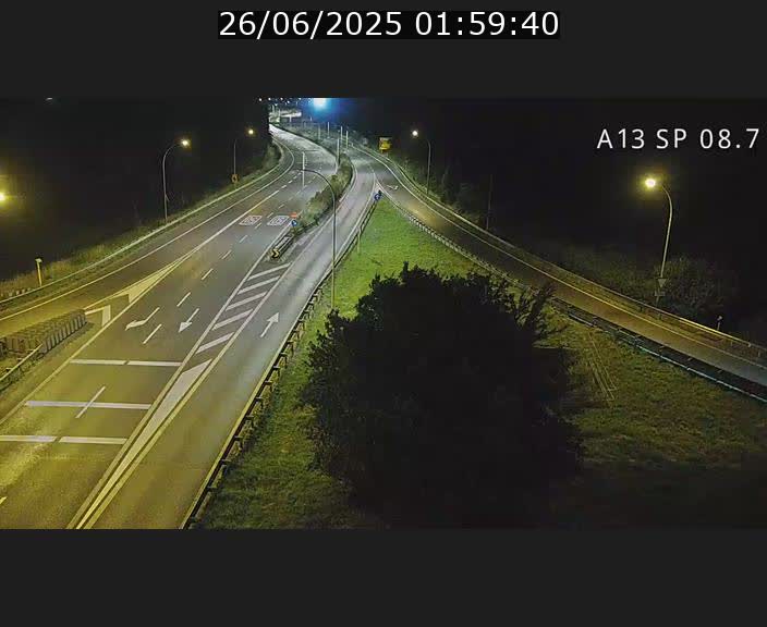 <h2>Traffic live webcam Luxembourg Jonction Lankelz - A13 direction Pétange - BK 8.7 </h2>