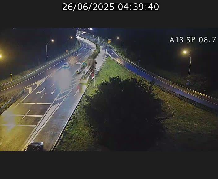 <h2>Traffic live webcam Luxembourg Jonction Lankelz - A13 direction Pétange - BK 8.7 </h2>
