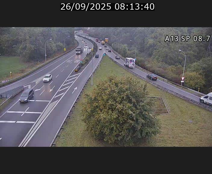 <h2>Traffic live webcam Luxembourg Jonction Lankelz - A13 direction Pétange - BK 8.7 </h2>