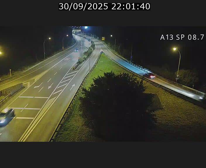 <h2>Traffic live webcam Luxembourg Jonction Lankelz - A13 direction Pétange - BK 8.7 </h2>