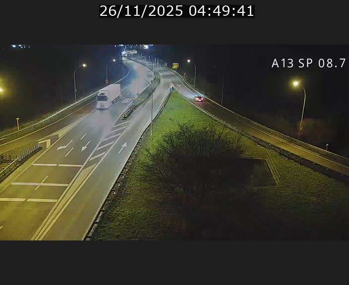 <h2>Traffic live webcam Luxembourg Jonction Lankelz - A13 direction Pétange - BK 8.7 </h2>
