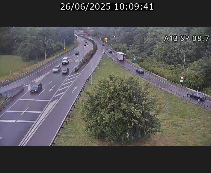 <h2>Traffic live webcam Luxembourg Jonction Lankelz - A13 direction Pétange - BK 8.7 </h2>