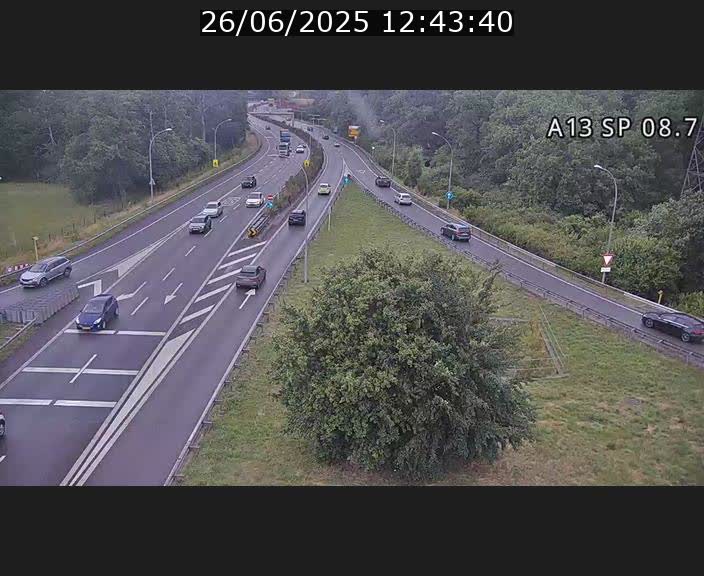<h2>Traffic live webcam Luxembourg Jonction Lankelz - A13 direction Pétange - BK 8.7 </h2>