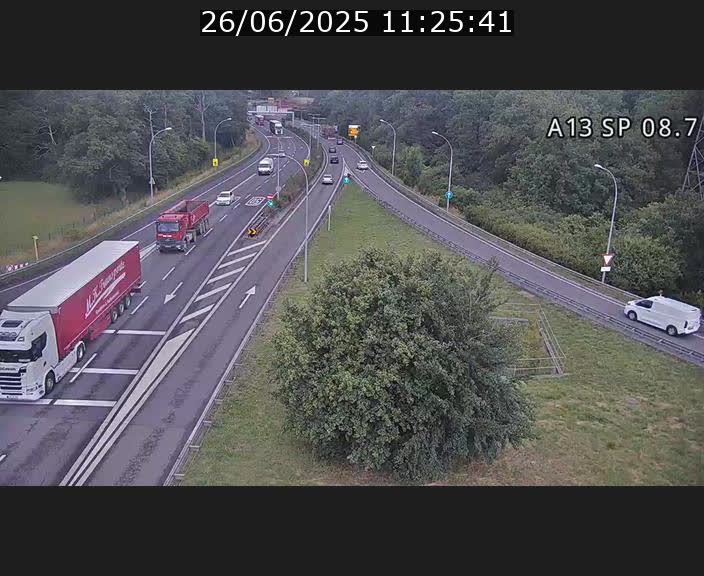 <h2>Traffic live webcam Luxembourg Jonction Lankelz - A13 direction Pétange - BK 8.7 </h2>