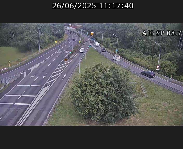 <h2>Traffic live webcam Luxembourg Jonction Lankelz - A13 direction Pétange - BK 8.7 </h2>
