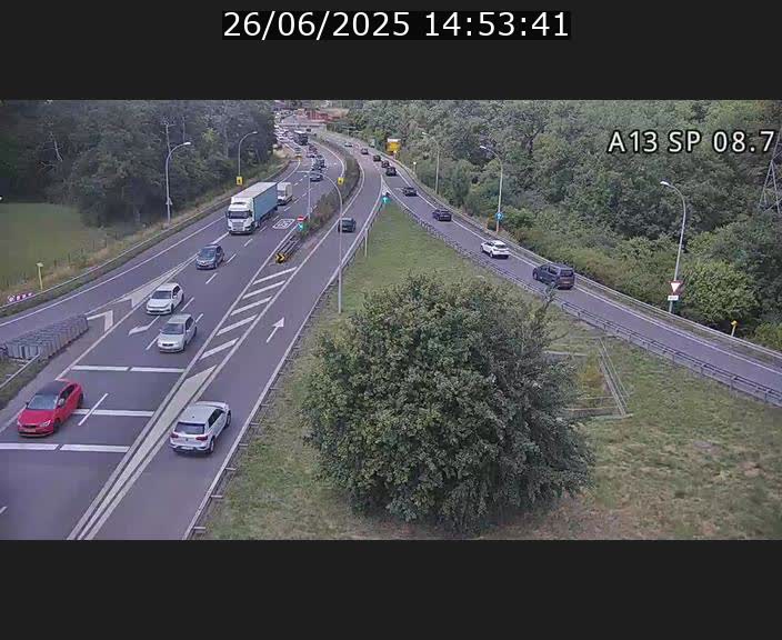 <h2>Traffic live webcam Luxembourg Jonction Lankelz - A13 direction Pétange - BK 8.7 </h2>
