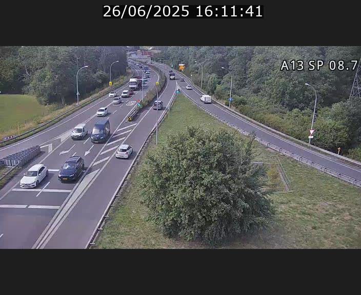 <h2>Traffic live webcam Luxembourg Jonction Lankelz - A13 direction Pétange - BK 8.7 </h2>