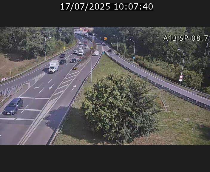 <h2>Traffic live webcam Luxembourg Jonction Lankelz - A13 direction Pétange - BK 8.7 </h2>