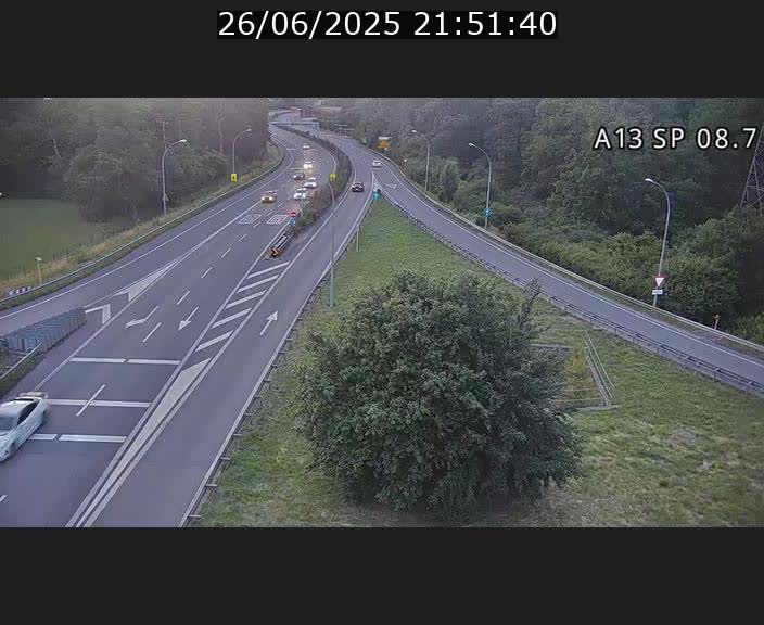<h2>Traffic live webcam Luxembourg Jonction Lankelz - A13 direction Pétange - BK 8.7 </h2>