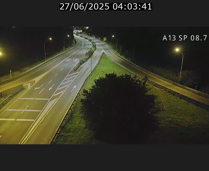 <h2>Traffic live webcam Luxembourg Jonction Lankelz - A13 direction Pétange - BK 8.7 </h2>