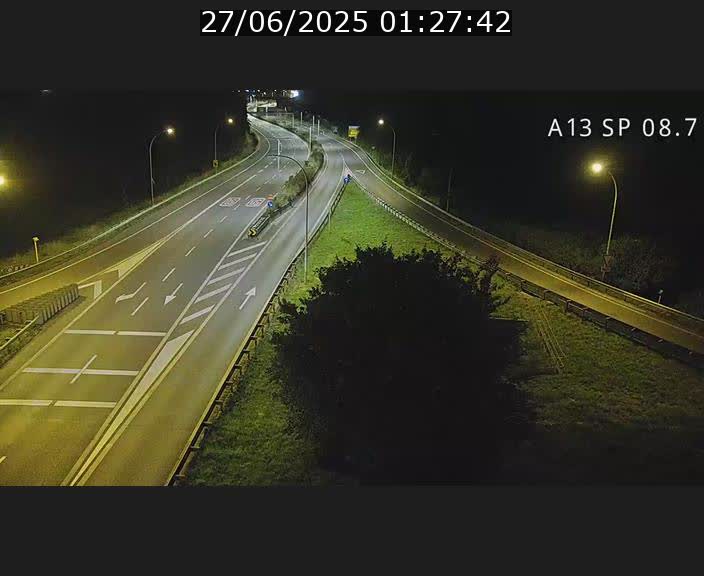 <h2>Traffic live webcam Luxembourg Jonction Lankelz - A13 direction Pétange - BK 8.7 </h2>