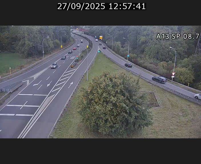 <h2>Traffic live webcam Luxembourg Jonction Lankelz - A13 direction Pétange - BK 8.7 </h2>