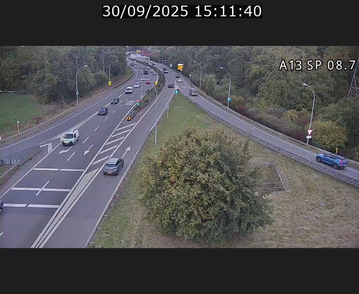 <h2>Traffic live webcam Luxembourg Jonction Lankelz - A13 direction Pétange - BK 8.7 </h2>