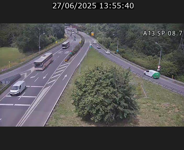 <h2>Traffic live webcam Luxembourg Jonction Lankelz - A13 direction Pétange - BK 8.7 </h2>