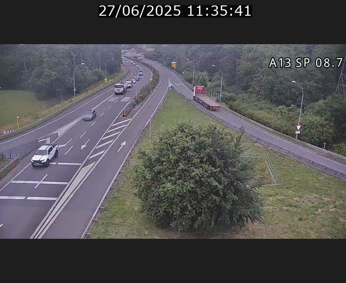 <h2>Traffic live webcam Luxembourg Jonction Lankelz - A13 direction Pétange - BK 8.7 </h2>