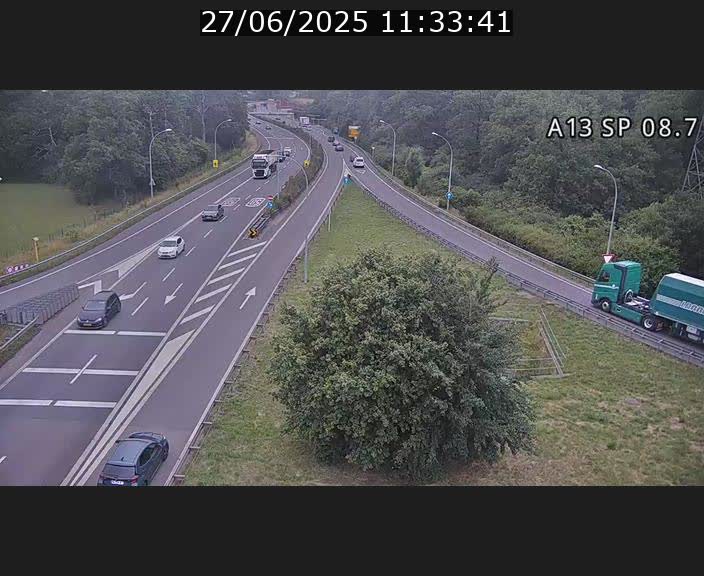 <h2>Traffic live webcam Luxembourg Jonction Lankelz - A13 direction Pétange - BK 8.7 </h2>