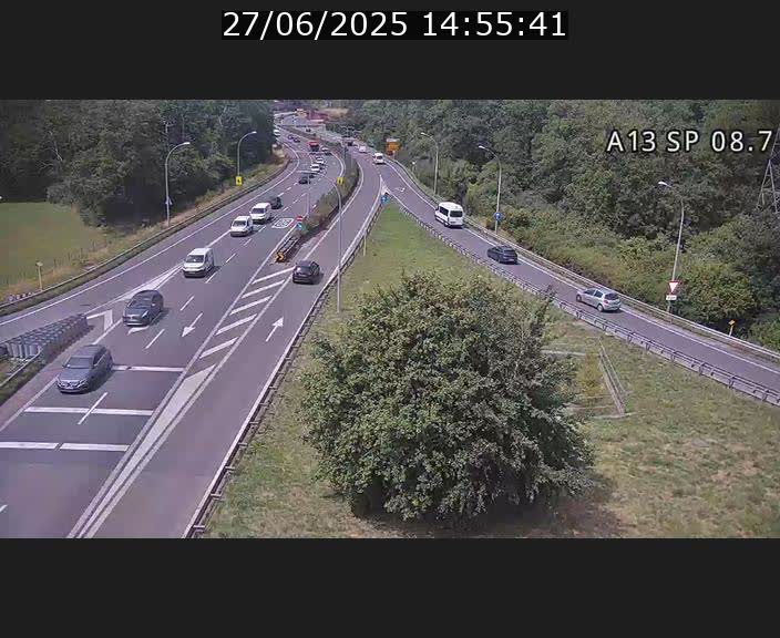 <h2>Traffic live webcam Luxembourg Jonction Lankelz - A13 direction Pétange - BK 8.7 </h2>